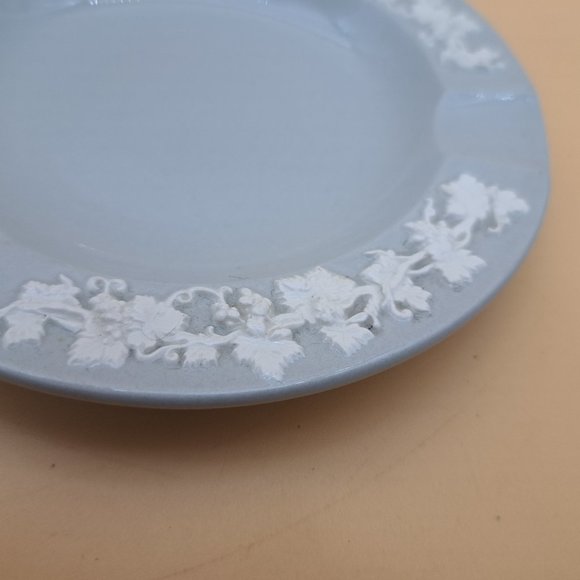 Queensware Blue Ashtray by Wedgwood of Etruria & Barlaston - Picture 7 of 11